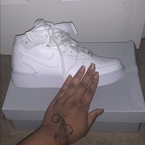 Brand new only worn 2 twice old school forces🔥